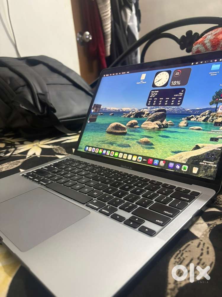 MacBook Air M1 – Urgent Sale.