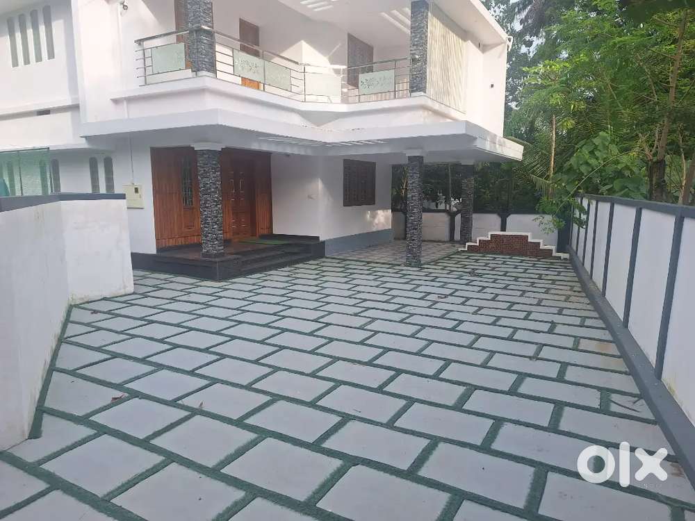 തൃശ്ശൂർ കുട്ടനല്ലൂരിൽ പുതിയ വീട് വില്പനയ്ക്ക്