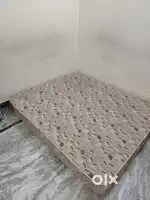 Double/Small Queen Mattress – 170x146 cm – Good Condition