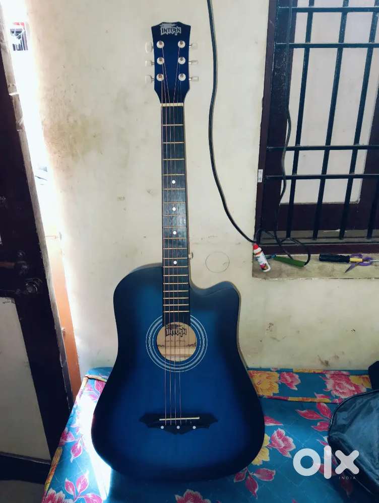 Guitar Intern - 38c - BL Acoustic