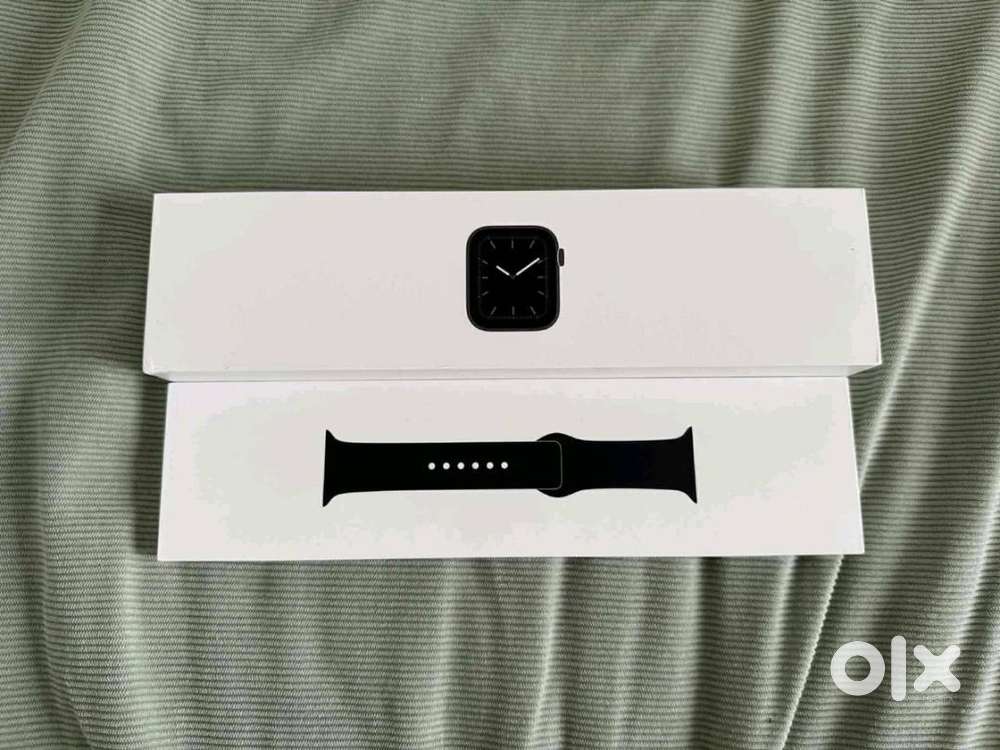 Apple Watch Series 11 46mm GPS Cellular with Bill Box for 44990