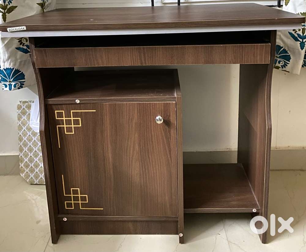 Royaloak Computer Table