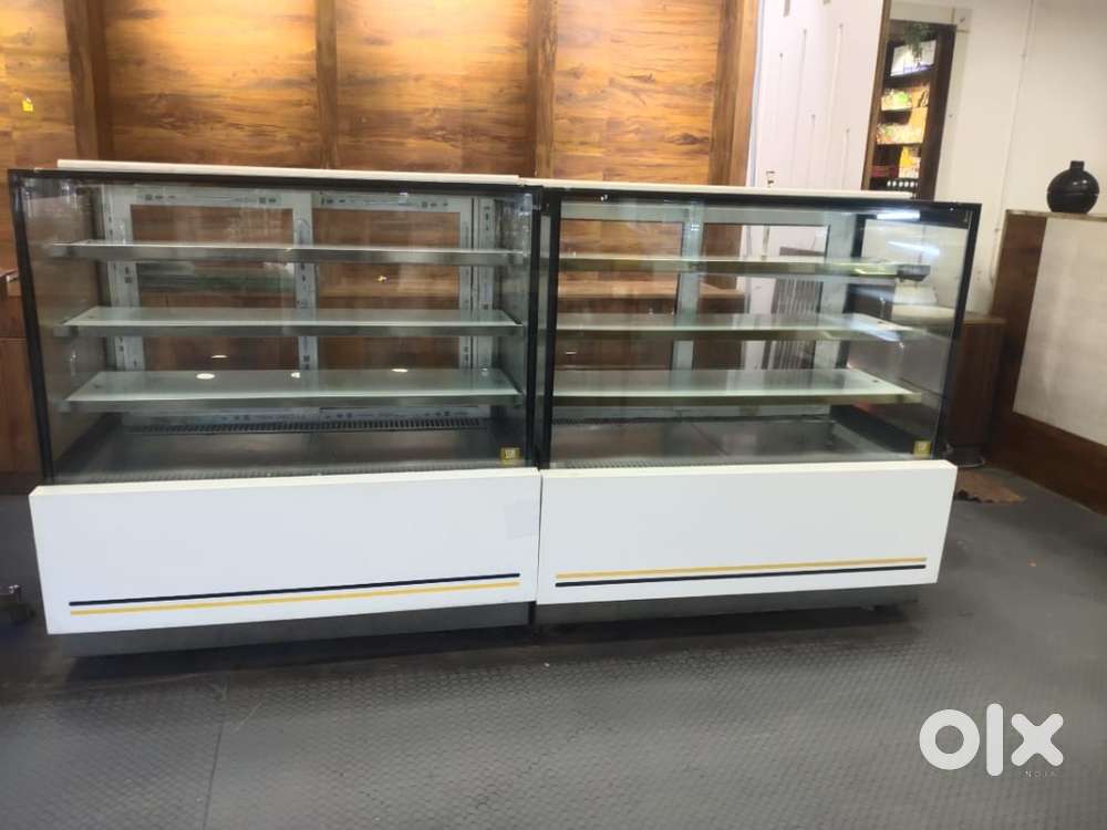 4 FEET CORIAN TOP COOLING SWEET & BAKERY DISPLAY COUNTER