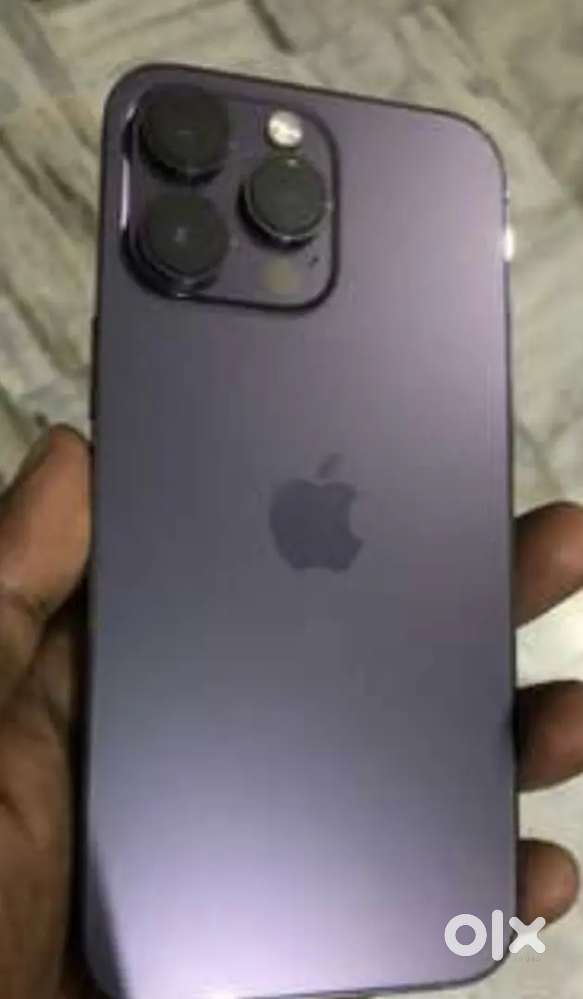 Apple iphone 14 pro max.  256 gb.