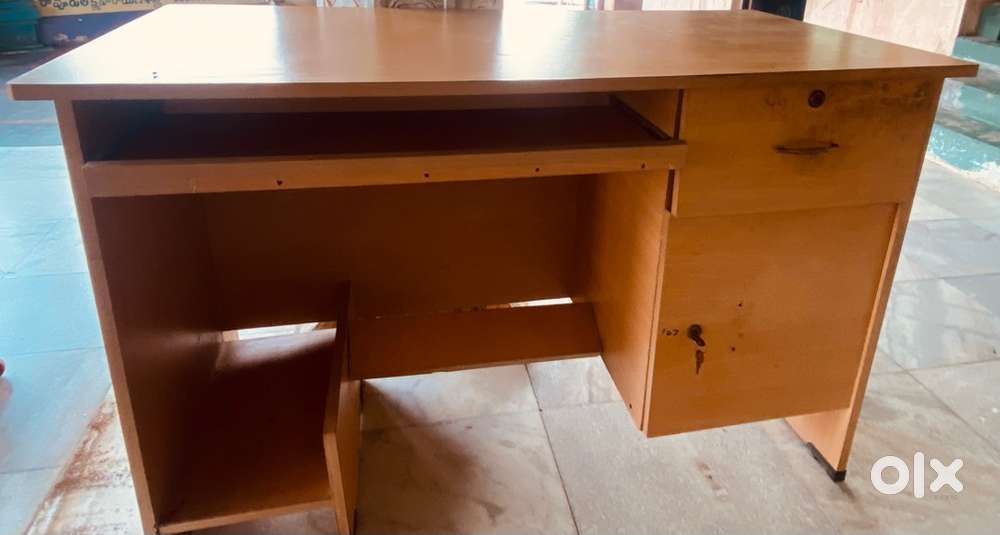 computer table