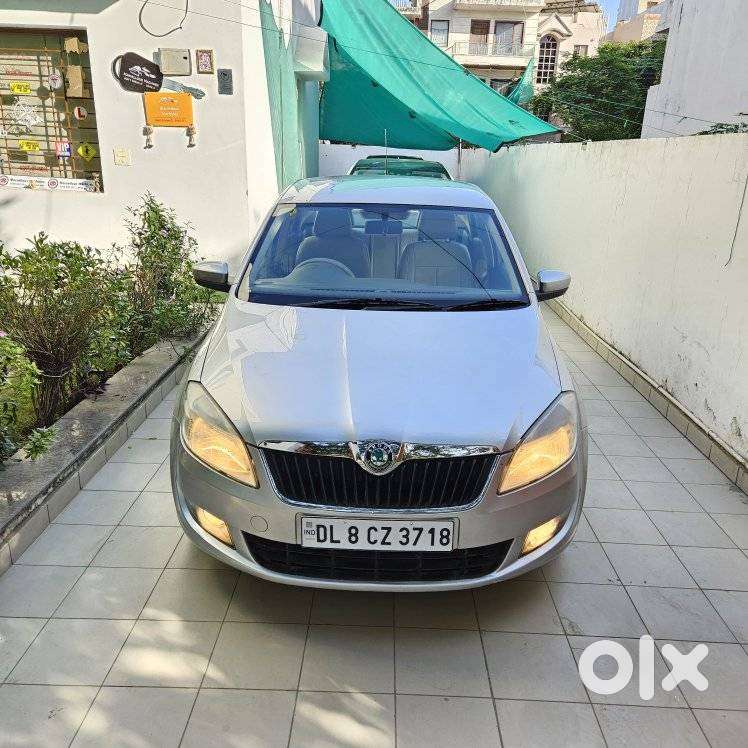 Skoda Rapid 1.6 MPI AT Ambition Plus, 2013, Petrol