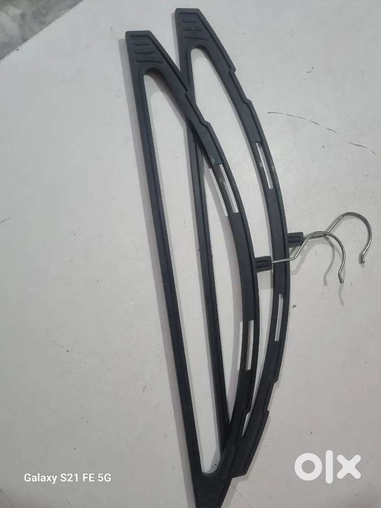 Garments hanger