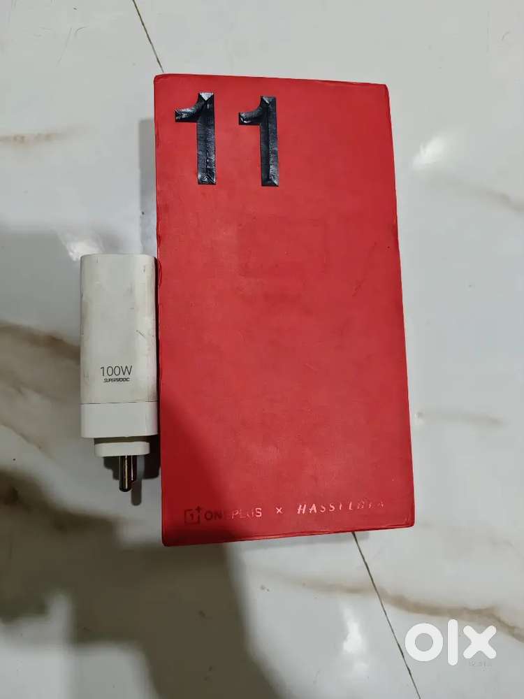 OnePlus 11 8.128gb original charger aur box bill nahi hai