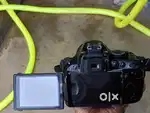 Nikon d5200 1 charger 1 battery 1 bag