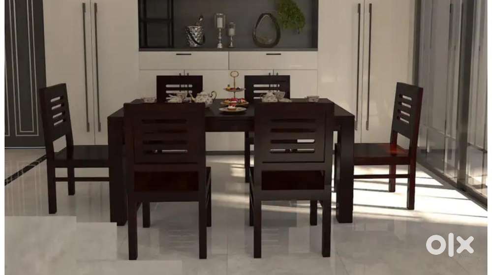 6 seater Dining Table with 6 chairs:- Mint condition