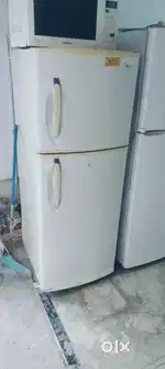 LG company double door fridge proper working condition