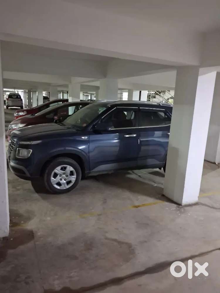 Hyundai Venue 2019 December manufacturing  2020 buying Petrol