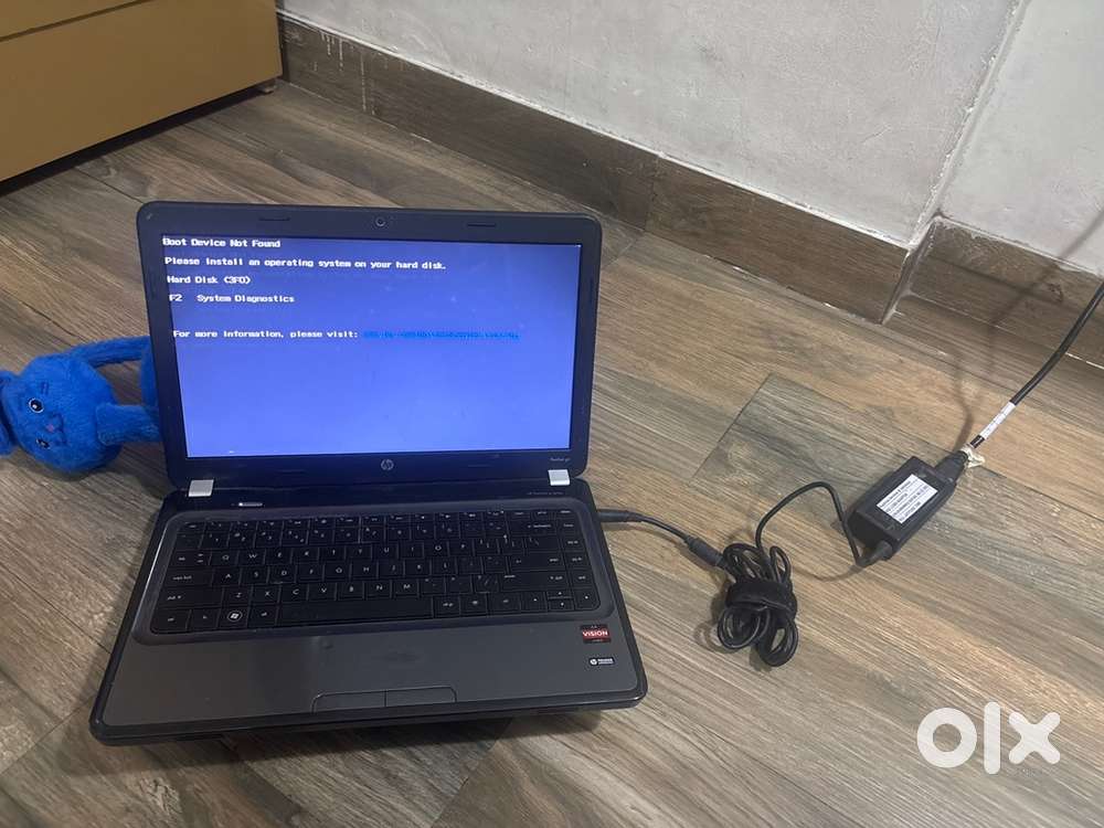 Hp working laptop -No Hardisk Battery need to change and Hdd