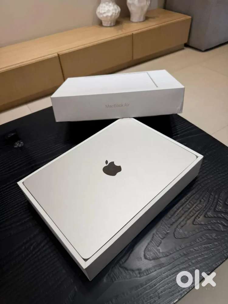 APPLE AIR M2