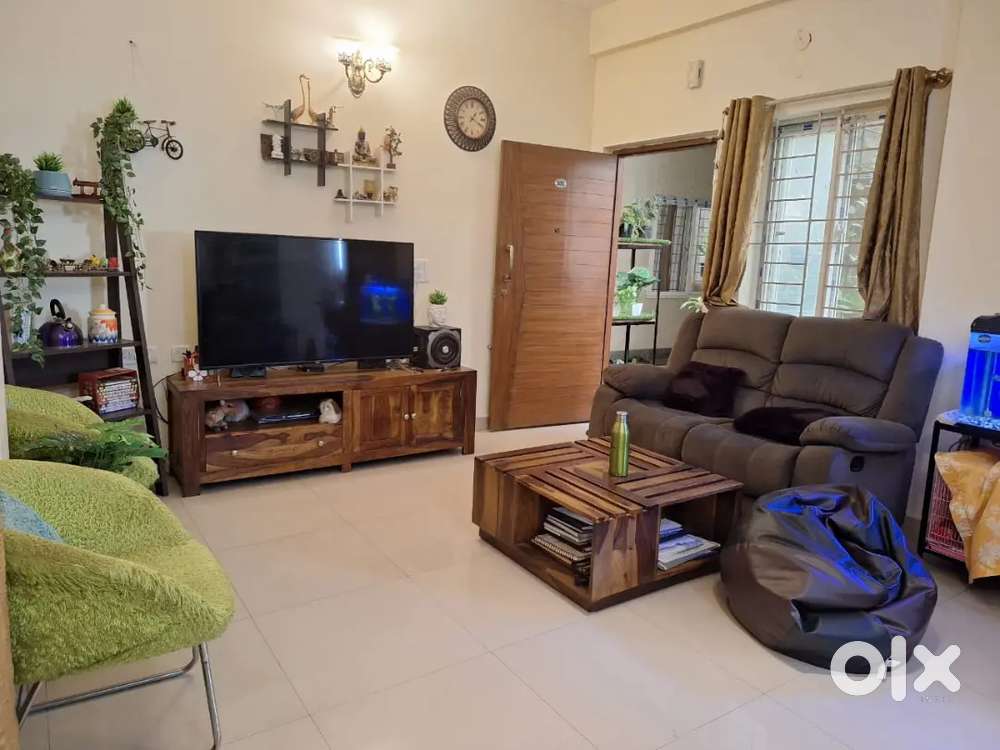 Well maintained flat with aminites like gym power back up