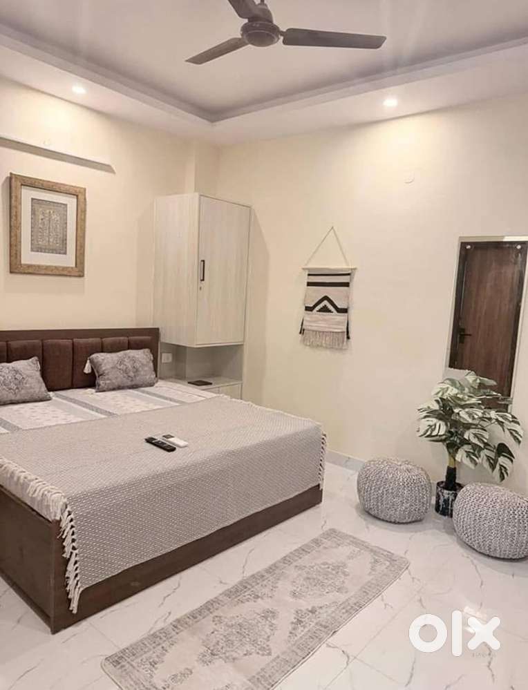 Fully Furnished PG For Boys and Girls In Saket Near Metro .