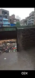 10 ft clear rd pr east aur west face ke sath