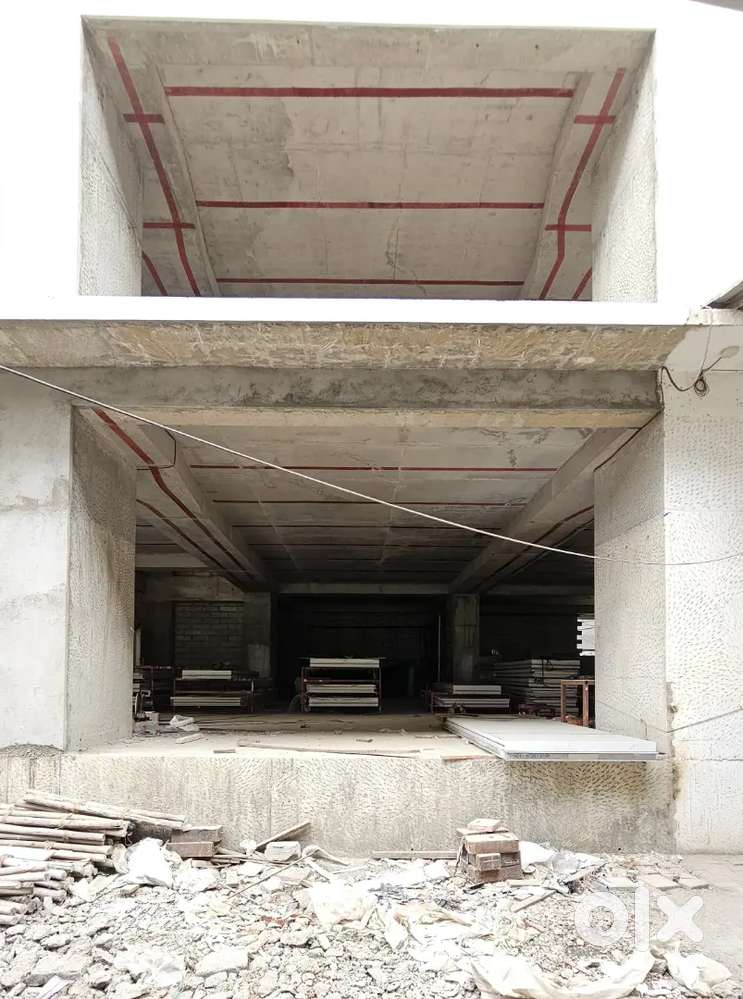 3000SQFT SHOWROOM ON RENT FOR JEWELLERY/CLOTHING ETC @MIRA ROAD.