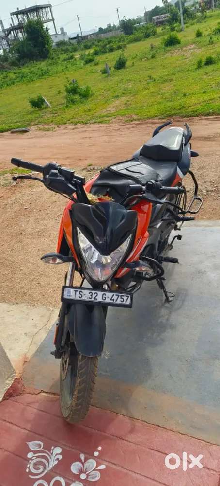 Bajaj Ns125