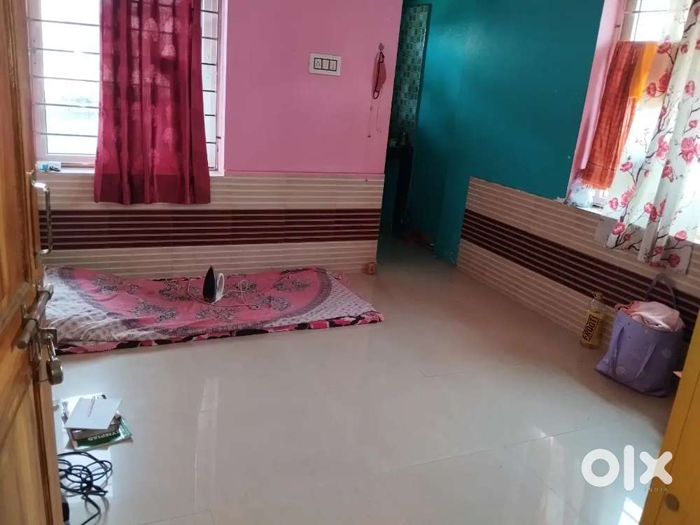 Semi Furnish 1RK Only 2 Ladies Near Rasulgarh Area