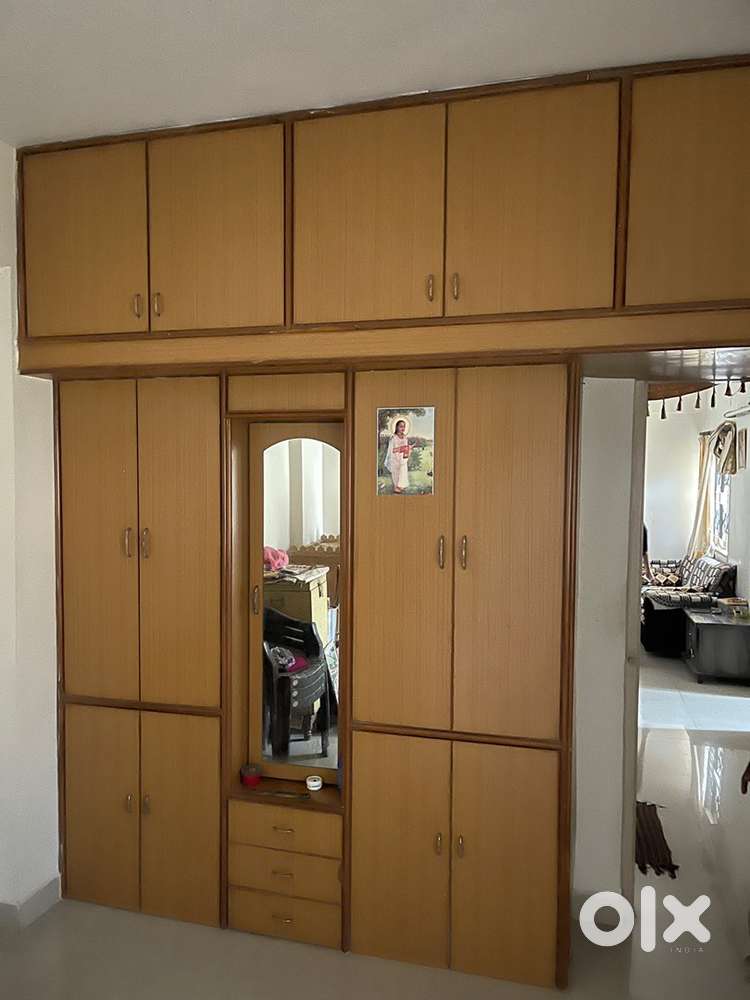 Title clear 2bhk flate in premium location in good scociety nehrupark