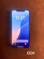 I PHONE XS MAX , 64 GB, back glass crack no other complaints