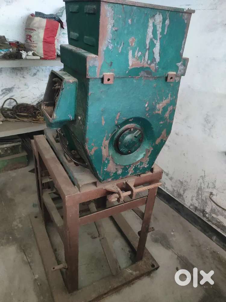 CromptonCopper Alternator 40Kva with tractor Stand