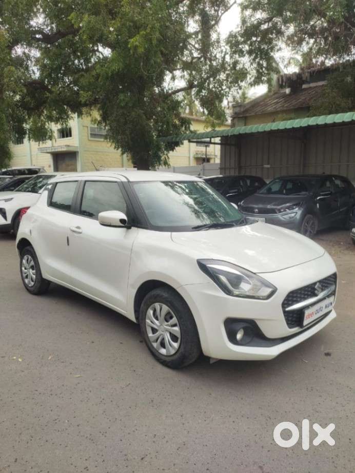 Maruti Suzuki Swift VXi + Manual, 2023, Petrol