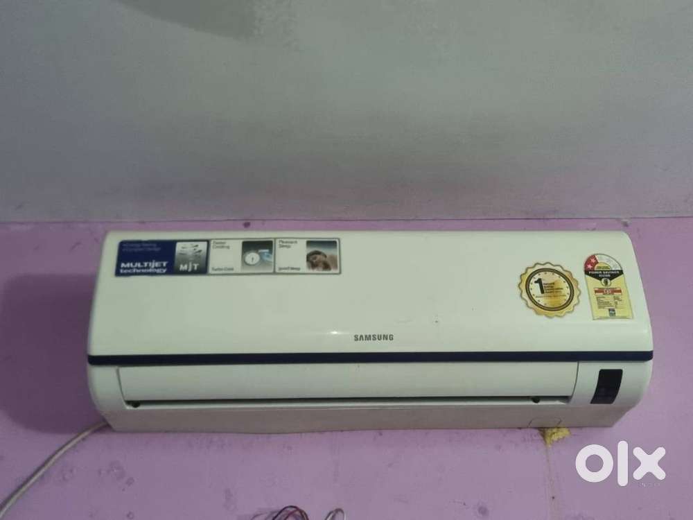 1.5 tonnes Samsung split AC
