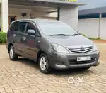 Toyota Innova 2.5 V 7 STR, 2006, Diesel