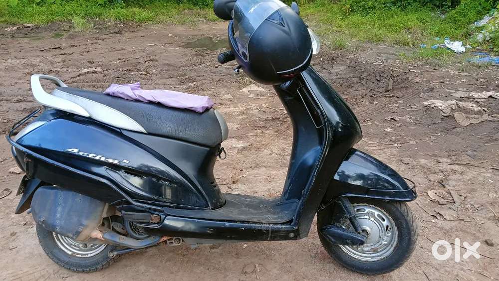 Activa black