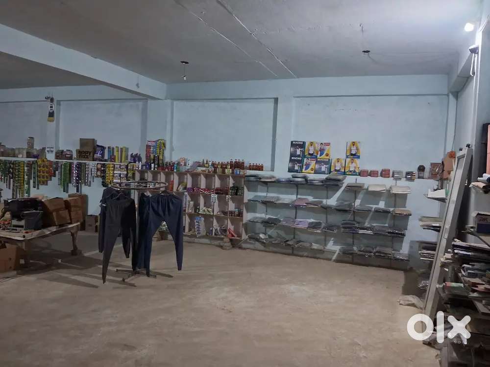 Rent Hall 1750 Sqft. Lgf  Near by Takrohi Market  Munshipuliya