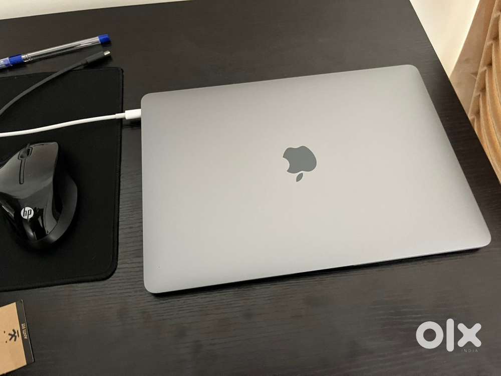 Macbook air m1 8gb space grey