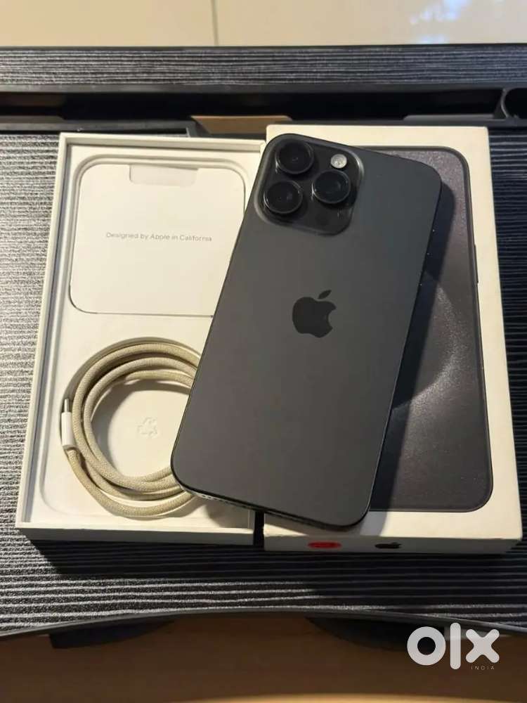 Selling my 4 month old I phone 15 pro with bill and box available