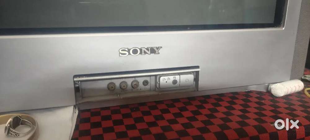 Arjent sale Sony trinitron television