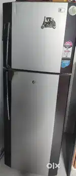 260 Ltr capacity LG double door Fridge.