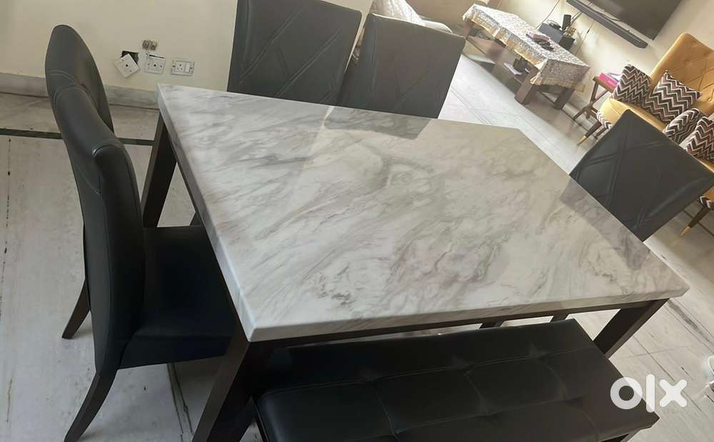 6 Seater Marble dinning table