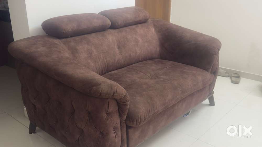 3 + 2 sofa with head rest