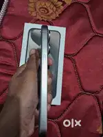 15 pro natural titanium