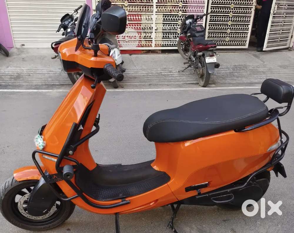 Ola S1 Pro it's very good showroom condition