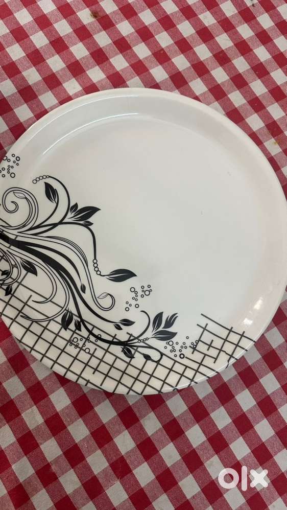 Brand new Melamine plates for just 600