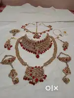 Bridal jwellery set.