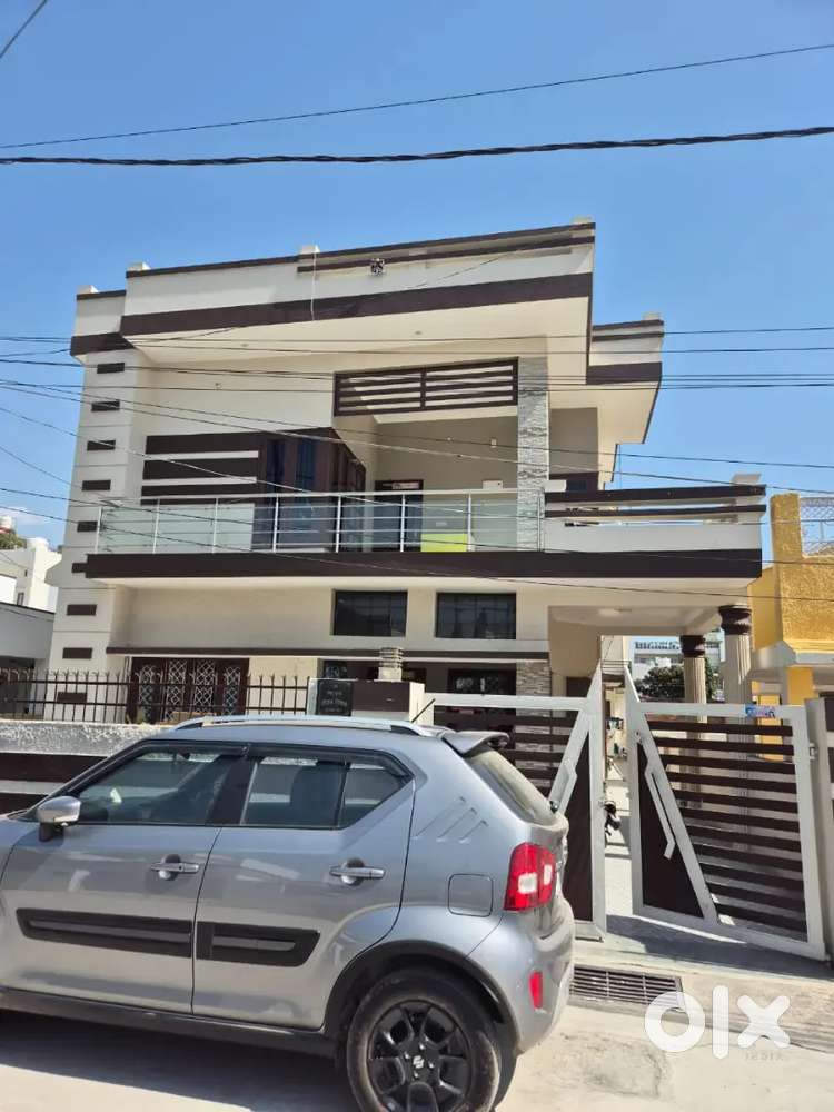 A 321 sq yds House for sale