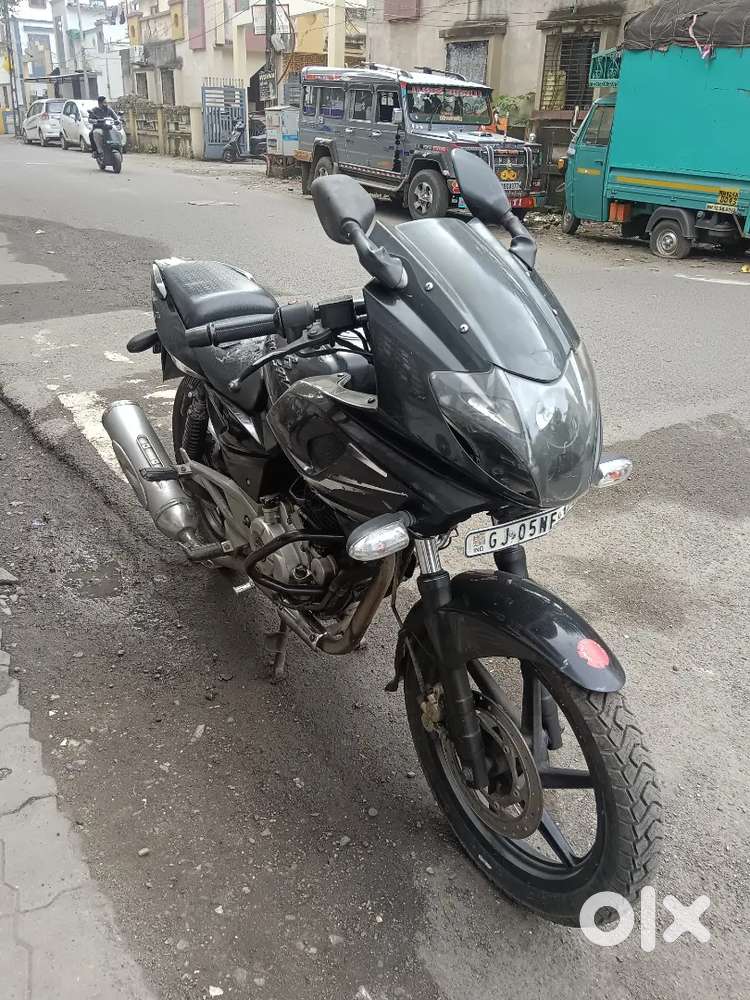 Pulsar 220