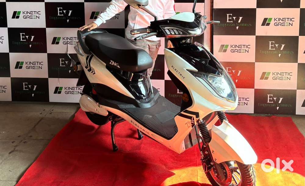 Kinetic non licence scooter in best condition
