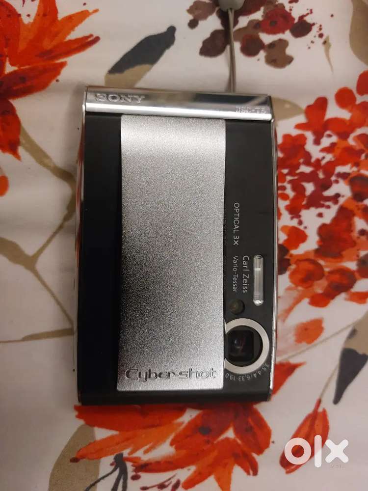 Sony Cybershot DSC T5 Camera