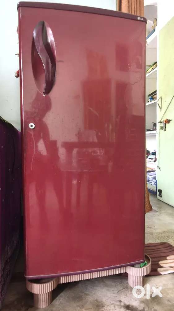 LG Fridge in working condition