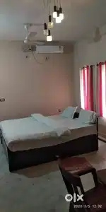 Semefurnished 1 Rk For Family, Bachelor And Couples