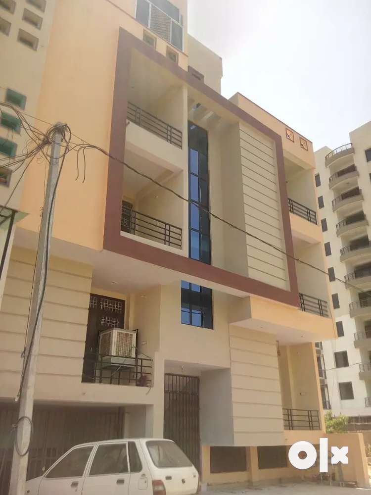 1Bhk 1000sqft commercial use flat@ manglam city