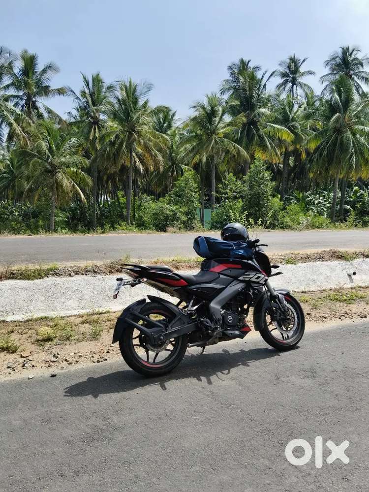 Pulser ns 200